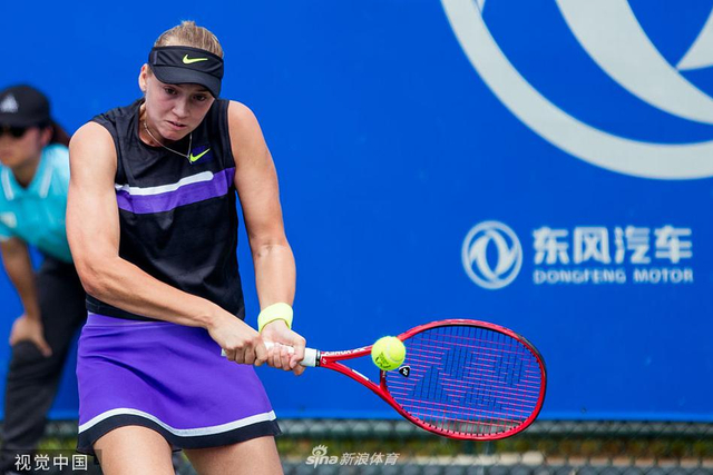 在对阵劲敌 在对阵劲敌