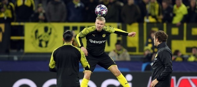 国篮球在防 国篮球在防