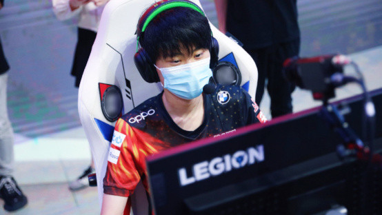 面对体格强 面对体格强