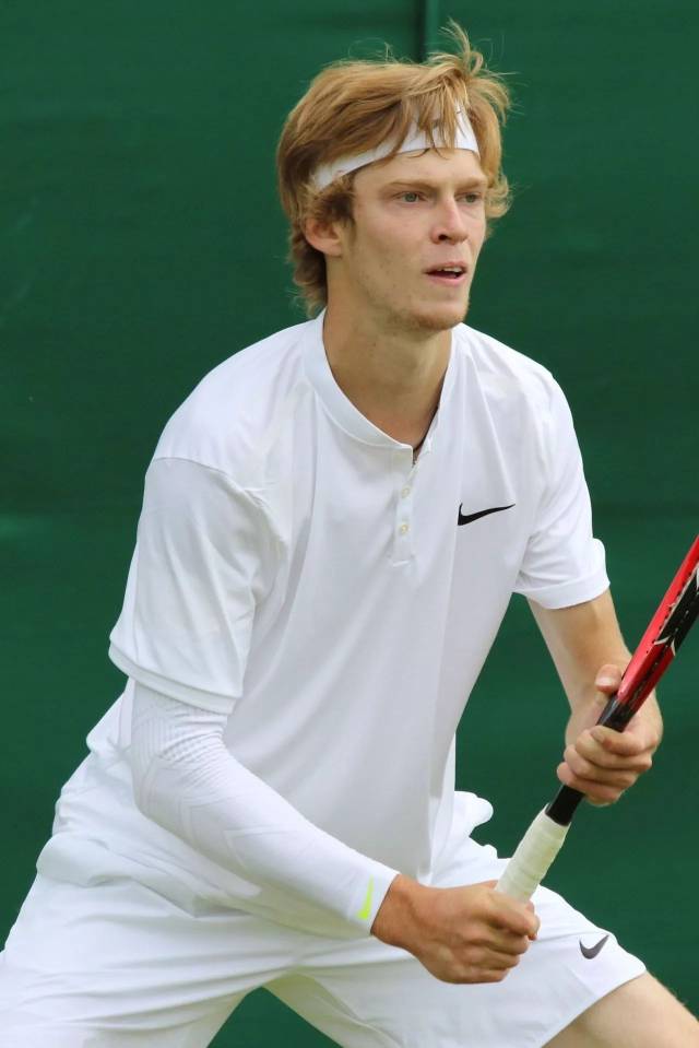 榜首之争 榜首之争